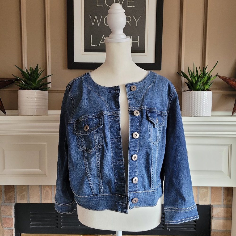 Torrid Size 1 Cropped Denim Jacket